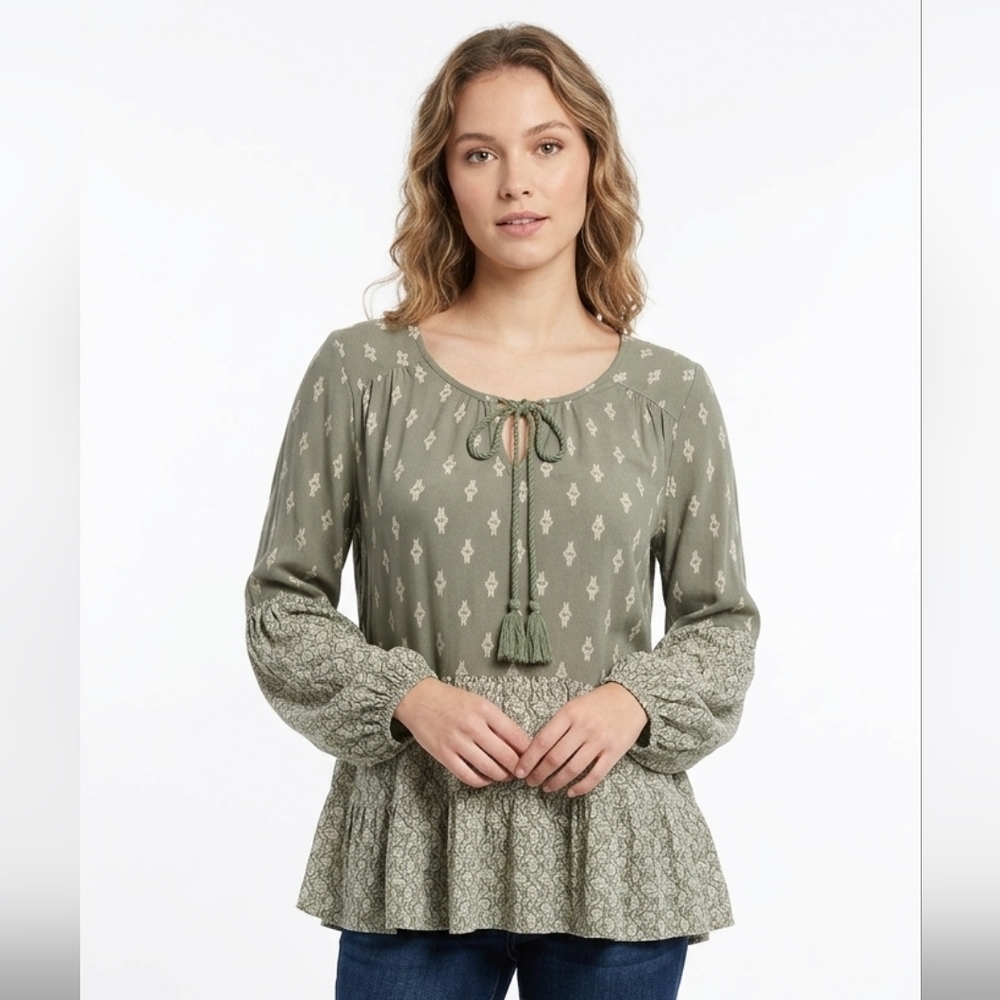 Top Bohemio Con Manga Acampanada De Mudd Olive Green Blouse Sz M